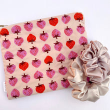 Load image into Gallery viewer, Pink Strawberry Quilted Pouch
