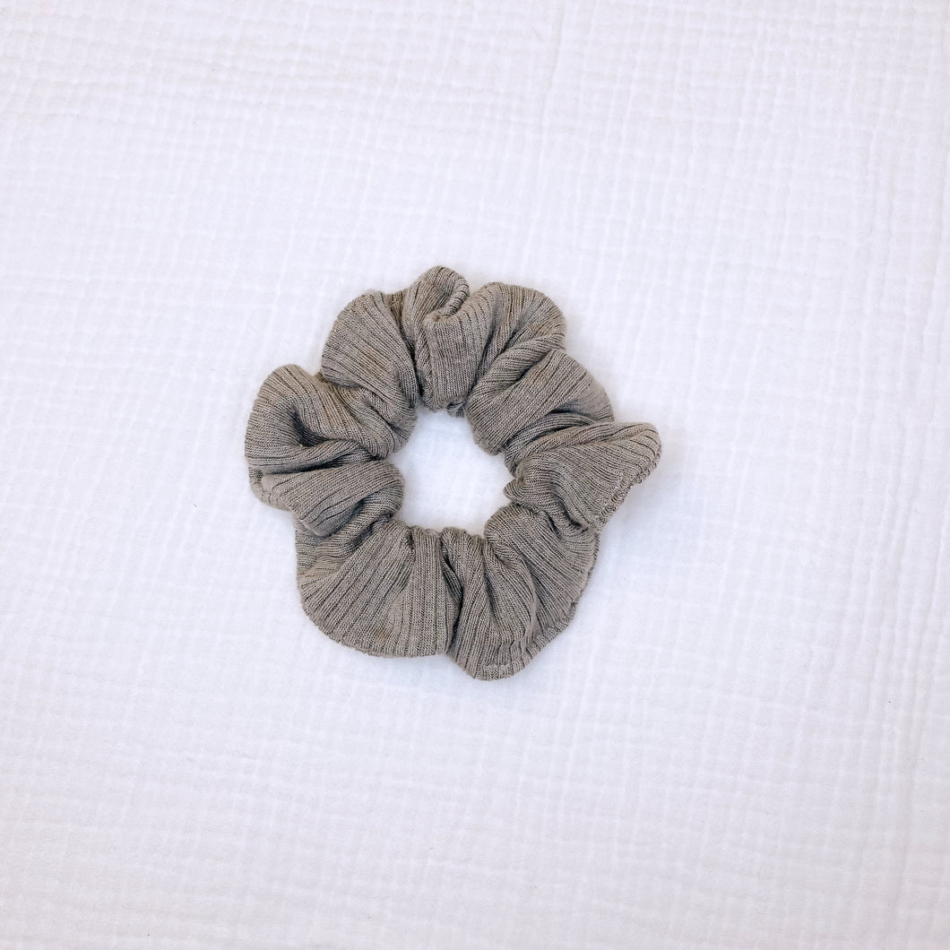 Grey Ribbed Scrunchie