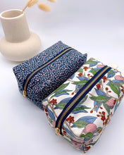 Load image into Gallery viewer, Ivory Fig Boxy Pouch
