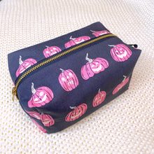 Load image into Gallery viewer, Jack-o-lanterns Boxy Bag
